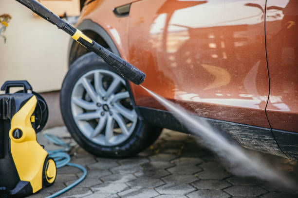 Best Commercial Building Pressure Washing  in Hallettsville, TX