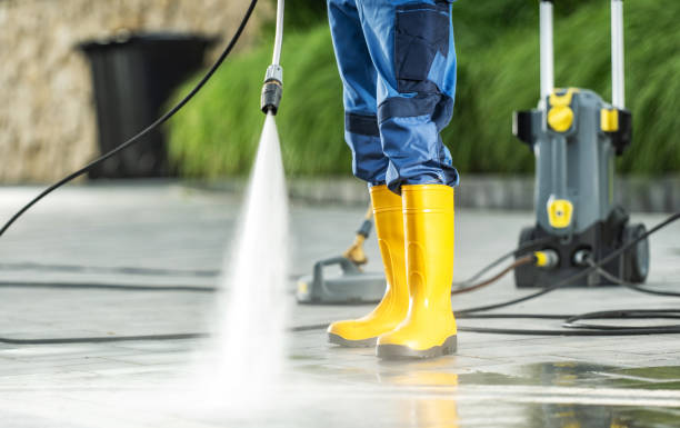 Best Concrete Pressure Washing  in Hallettsville, TX